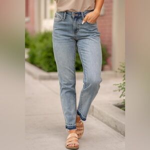 Judy Blue Mid Rise Rigid Magic Release Hem Boyfriend Denim Jeans